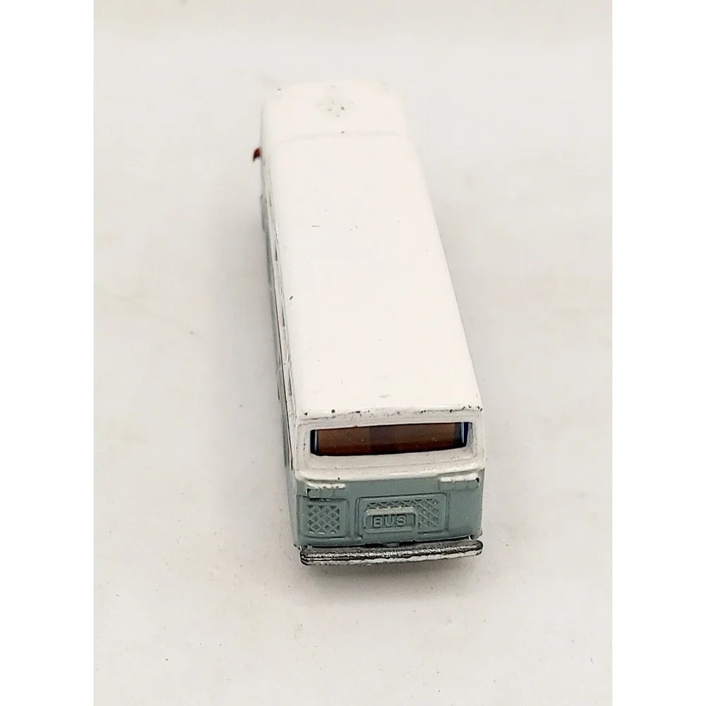 Tomica #41 FUJI Heavy Industries Semi Decker Tour Bus 1:148 Scale Vintage Japan